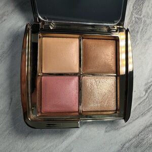 Hourglass Limited Edition Ambiant Face Palette